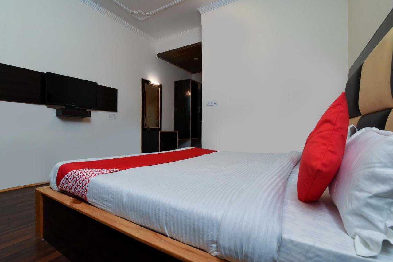 Assi River Guest House Benares Buitenkant foto